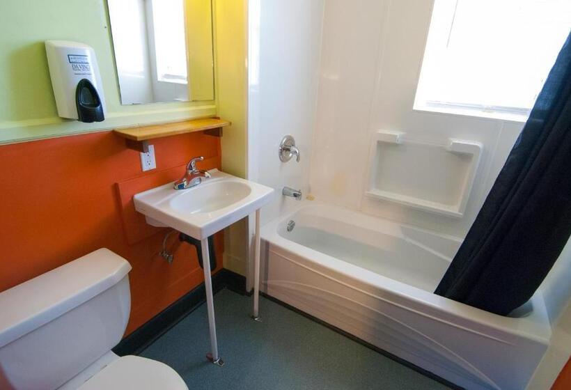 Номер Стандарт, Ocean Island Inn | Backpackers | Suites