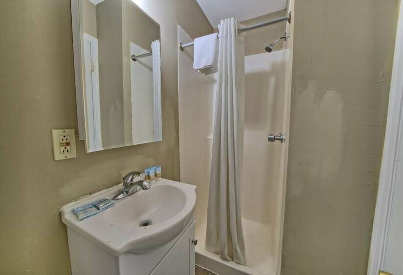 شقة غرفة واحدة مطلة على حمام السباحة, Aqua View Motel