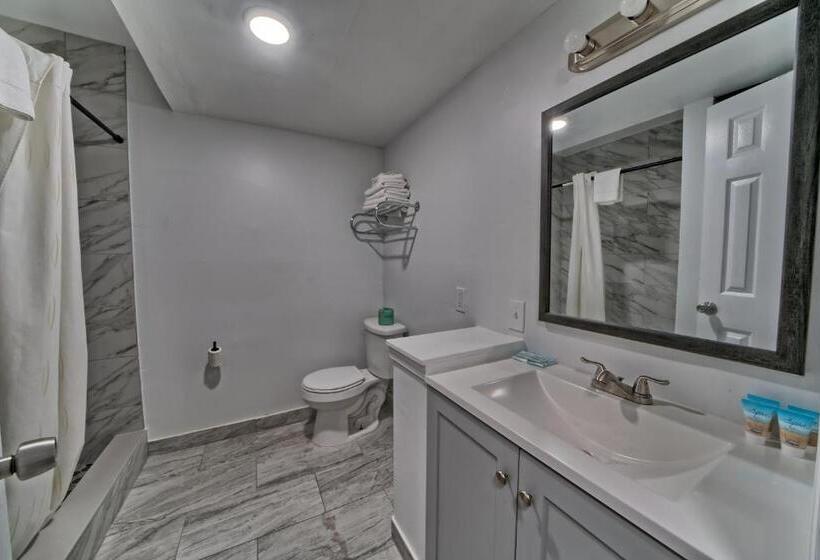 דירת חדר נוף לבריכה, Aqua View Motel