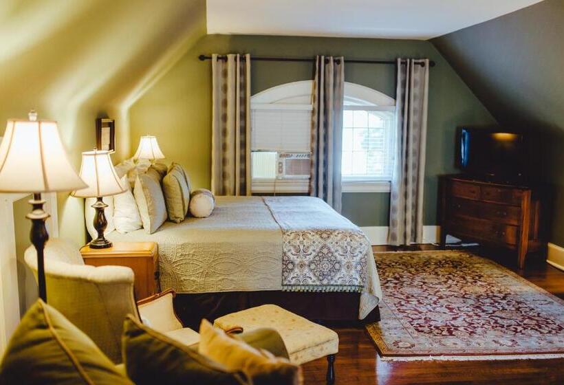 Люкс Deluxe Кровать Кинг, Leonard At Logan House