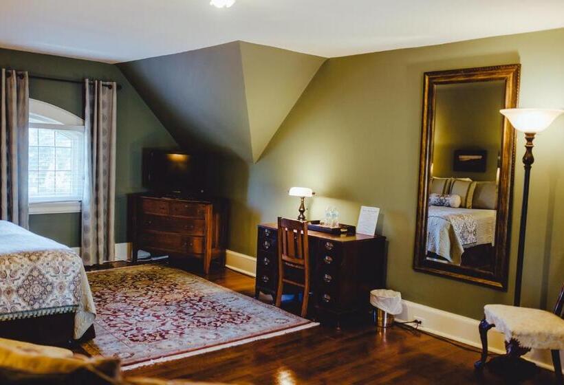 Люкс Deluxe Кровать Кинг, Leonard At Logan House