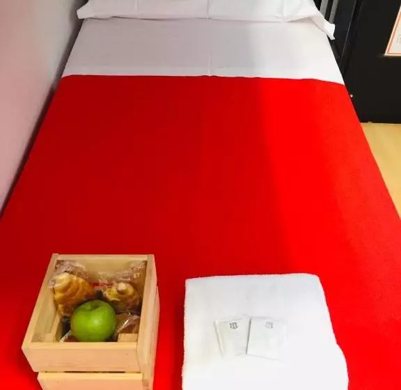 اتاق استاندارد یک تخته با سرویس بهداشتی مشترک, Bilbao Akelarre Hostel