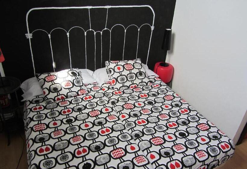 Quarto Estandar Individual Banheiro Compartilhado, Bilbao Akelarre Hostel