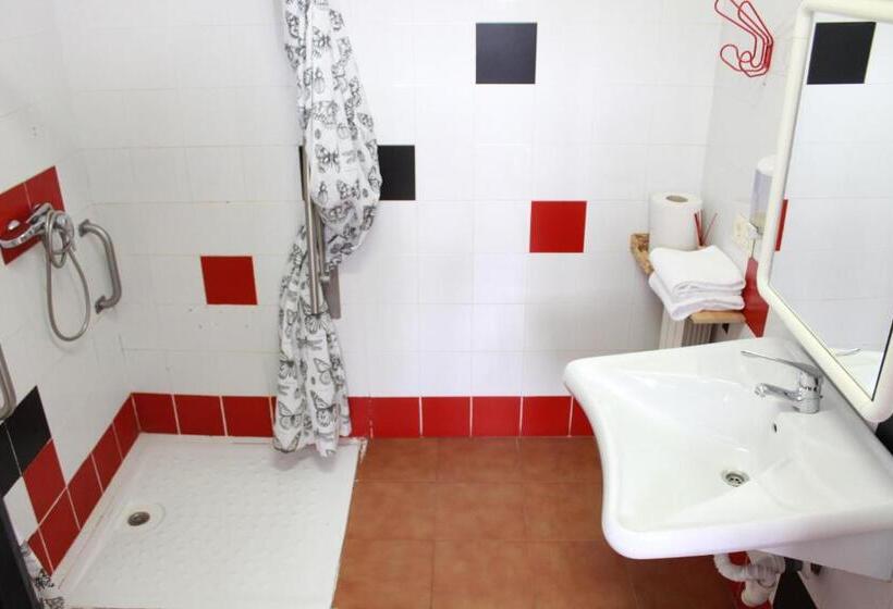 חדר סטנדרט לארבעה, Bilbao Akelarre Hostel