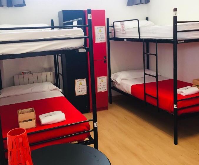 חדר סטנדרט לארבעה, Bilbao Akelarre Hostel