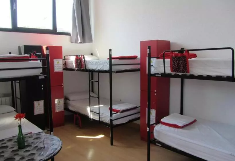 اتاق خانوادگی با سرویس بهداشتی مشترک, Bilbao Akelarre Hostel