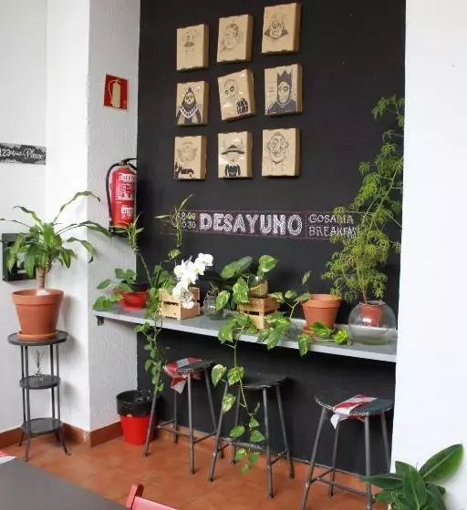اتاق استاندارد سه نفره, Bilbao Akelarre Hostel