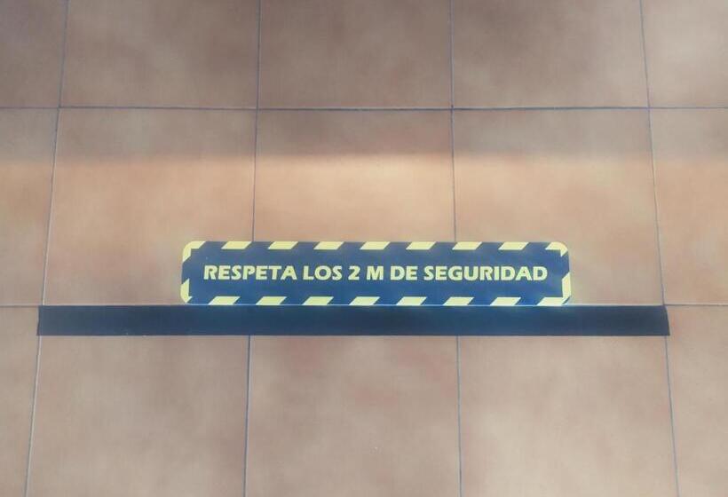 חדר סטנדרט לשלושה, Bilbao Akelarre Hostel