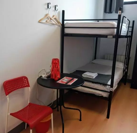 اتاق اکونومی, Bilbao Akelarre Hostel