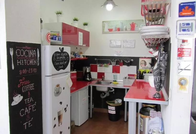 اتاق اکونومی, Bilbao Akelarre Hostel