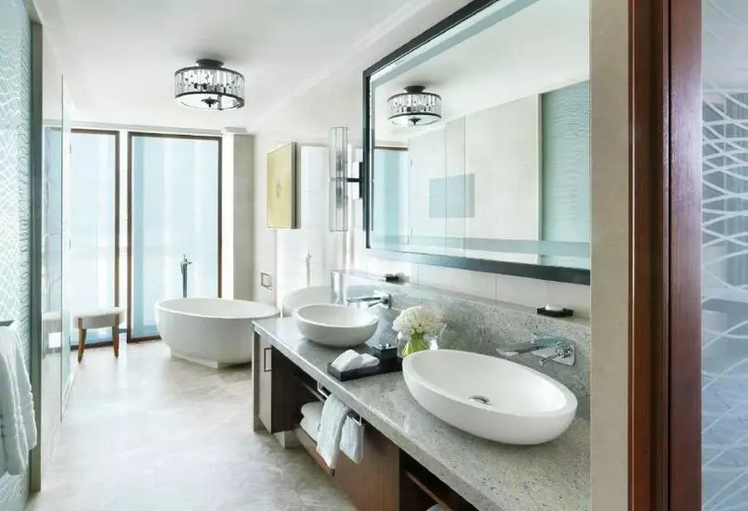プレミアムルーム, Four Seasons Hotel Abu Dhabi At Al Maryah Island