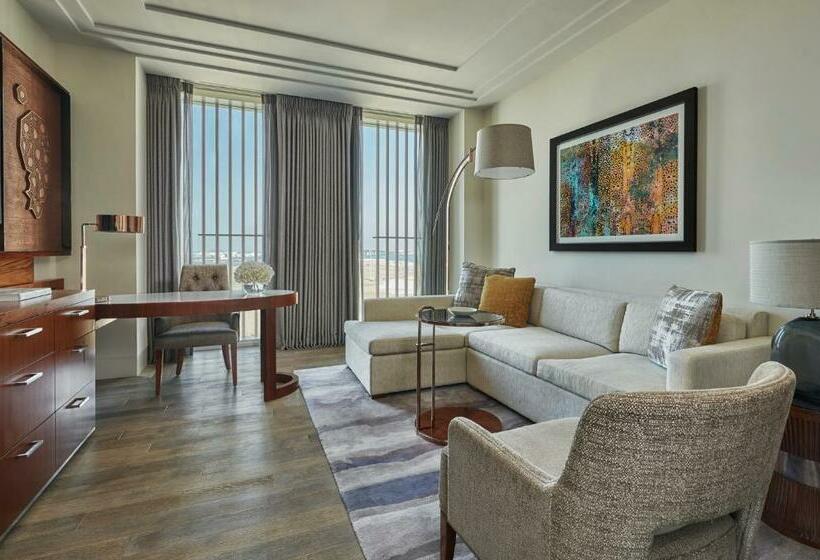 Люкс Executive Кровать Кинг, Four Seasons Hotel Abu Dhabi At Al Maryah Island