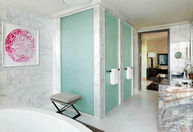 Люкс Executive Кровать Кинг, Four Seasons Hotel Abu Dhabi At Al Maryah Island