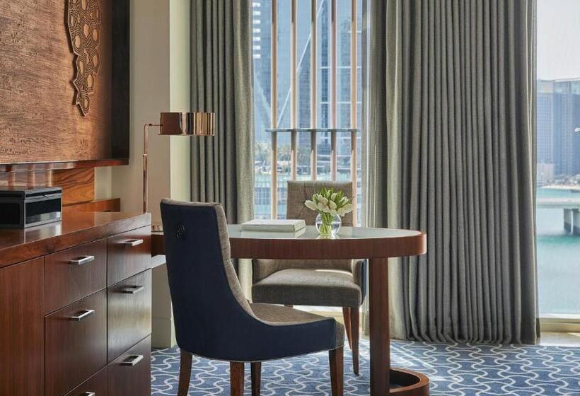 Номер Deluxe Кровать Кинг, Four Seasons Hotel Abu Dhabi At Al Maryah Island