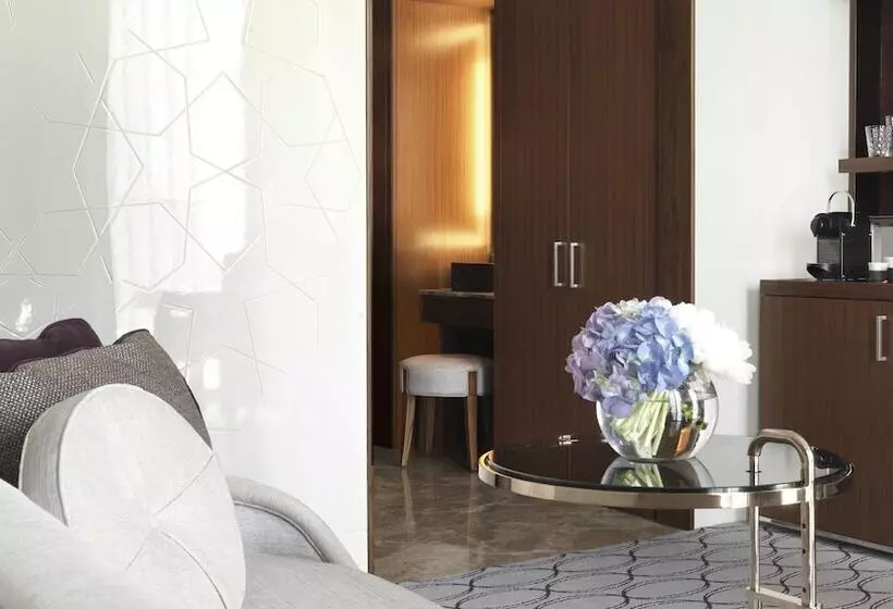 デラックスルーム, Four Seasons Hotel Abu Dhabi At Al Maryah Island