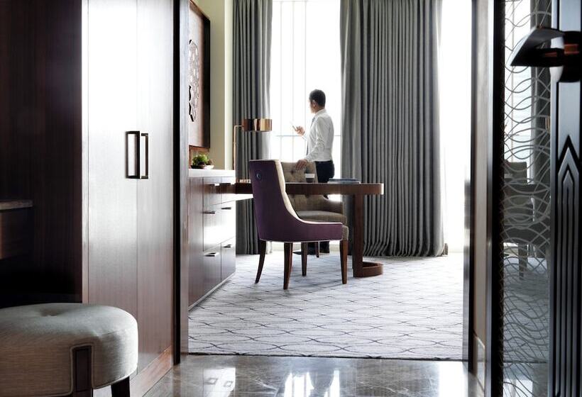 Номер Премиум, Four Seasons Hotel Abu Dhabi At Al Maryah Island