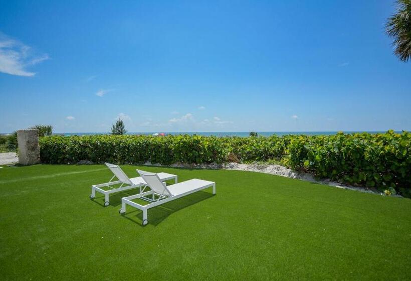 스탠다드 스튜디오 바다 전망, Casey Key Resorts  Beachfront