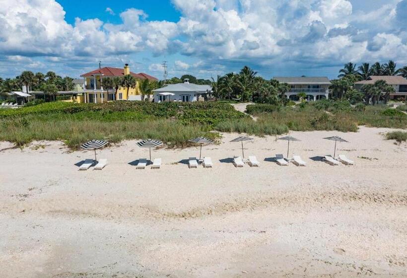 Standard Studio King Bed, Casey Key Resorts  Beachfront