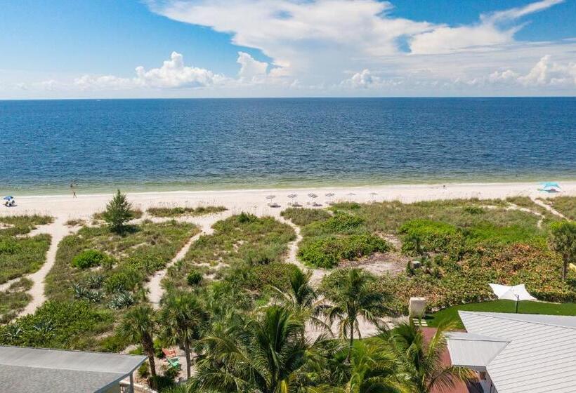 스탠다드 스튜디오 킹침대, Casey Key Resorts  Beachfront