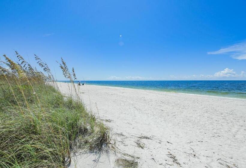 Standard Studio King Bed, Casey Key Resorts  Beachfront