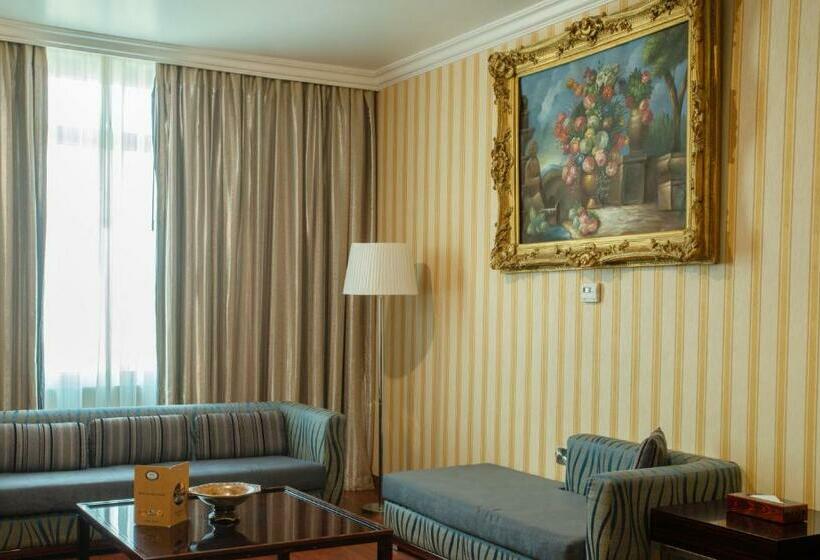 استودیو اجرایی, City Tower