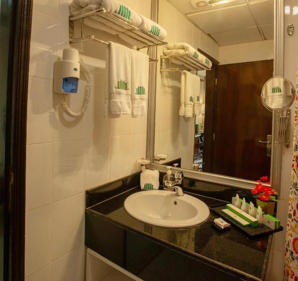 اتاق استاندارد با تخت بزرگ, City Tower