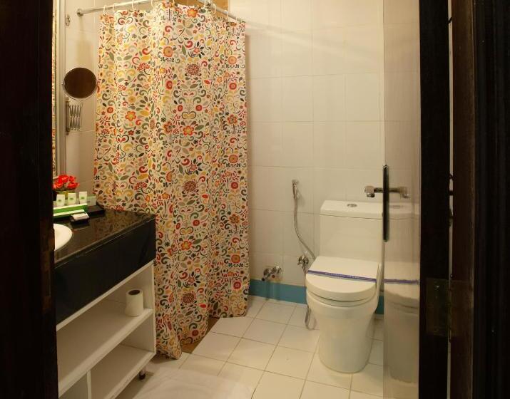 اتاق استاندارد با چشم‌انداز شهر, City Tower