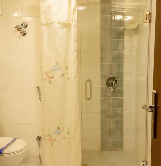 اتاق استاندارد با چشم‌انداز شهر, City Tower