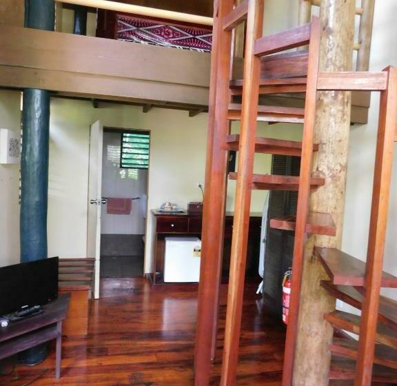 استودیوی استاندارد, Rainforest Eco Lodge