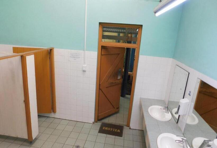 اتاق اکونومی, Rainforest Eco Lodge