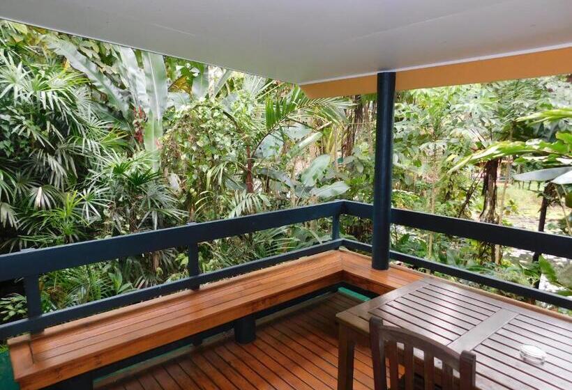 2 Bedroom Apartment with Views, Rainforest Eco Lodge