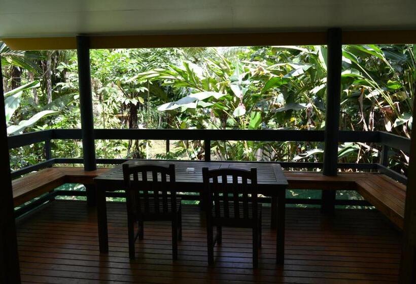 2 Bedroom Apartment with Views, Rainforest Eco Lodge