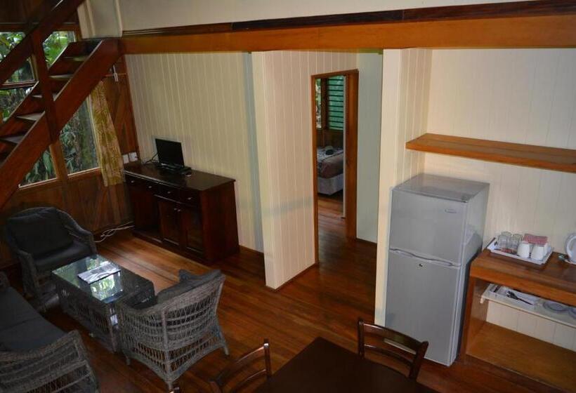 2 Bedroom Apartment with Views, Rainforest Eco Lodge