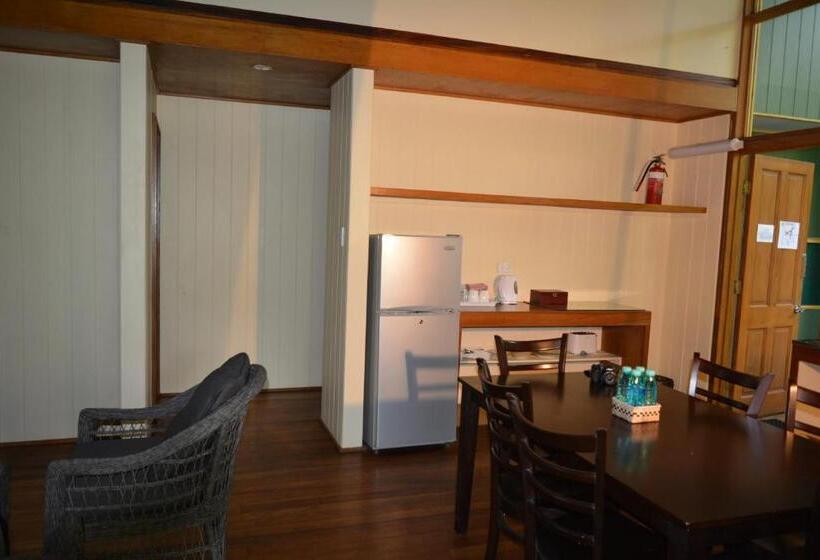 2 Bedroom Apartment with Views, Rainforest Eco Lodge