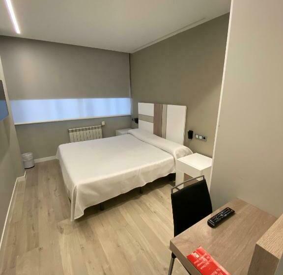 Номер Стандарт, Escuela Madrid