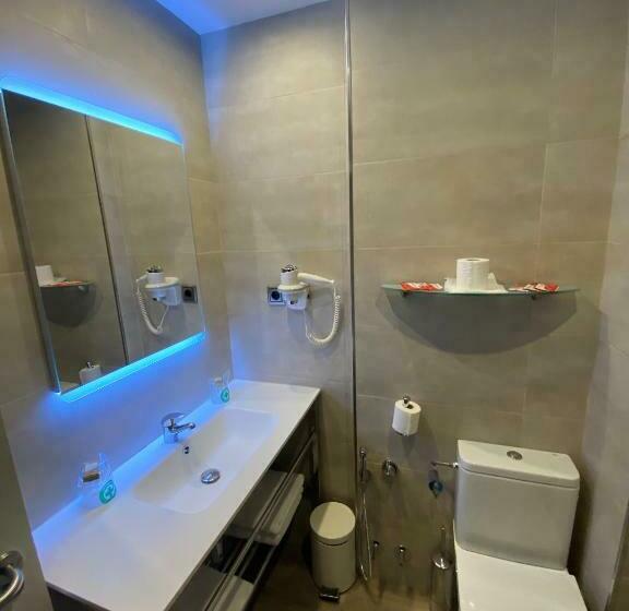 Номер Стандарт, Escuela Madrid