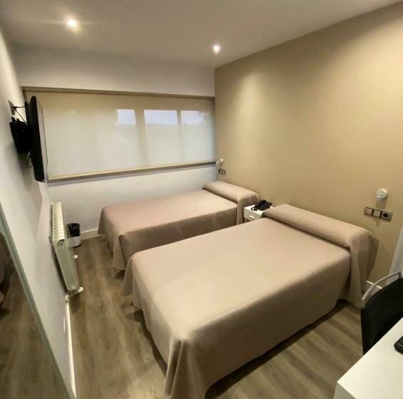 Номер Стандарт Индивидуальный, Escuela Madrid