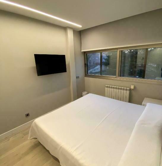 Номер Стандарт Индивидуальный, Escuela Madrid