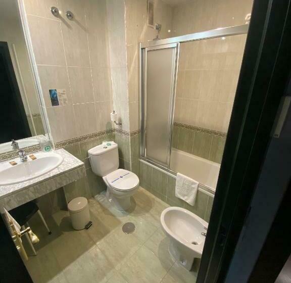 Номер Стандарт Индивидуальный, Escuela Madrid