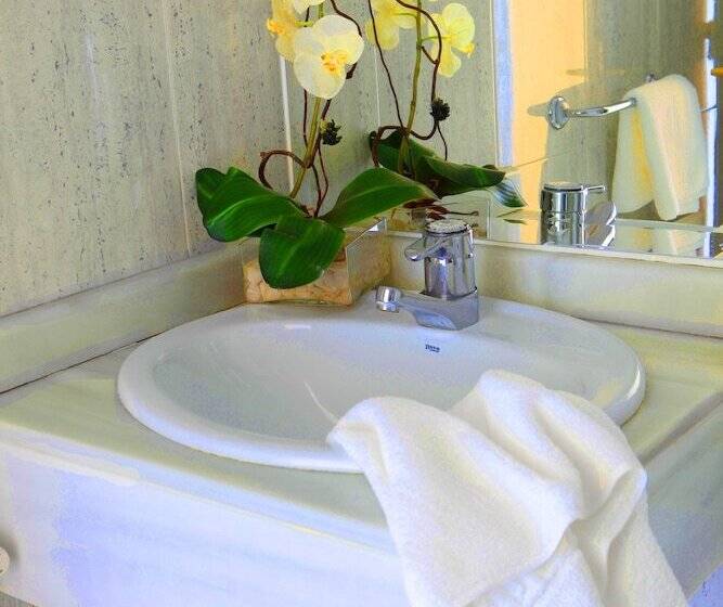 Номер Стандарт, Escuela Madrid