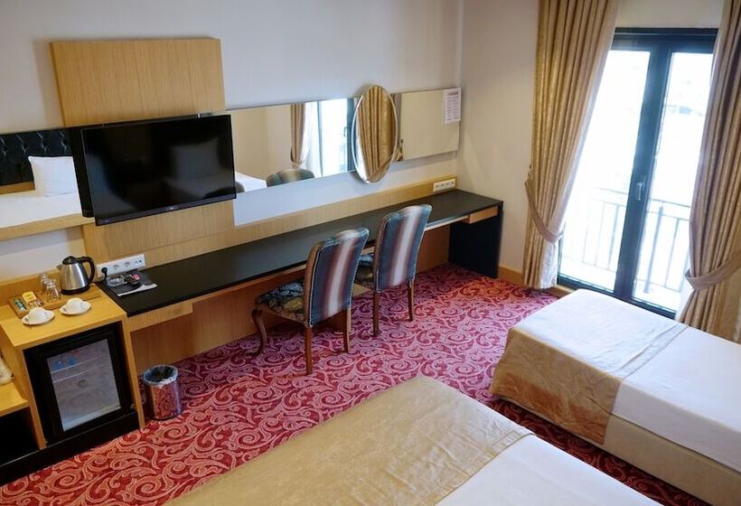 スタンダードトリプルルーム, Vois