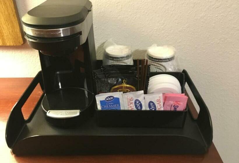 غرفة قياسية مطلّة علي البحيرة, Lakeshore Inn Waterfront