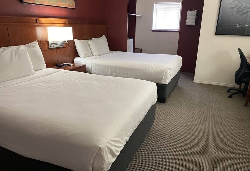 Номер Стандарт 2 Двуспальные Кровати, Lakeshore Inn Waterfront