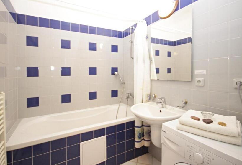 1 Bedroom Apartment, Old Town Apartments