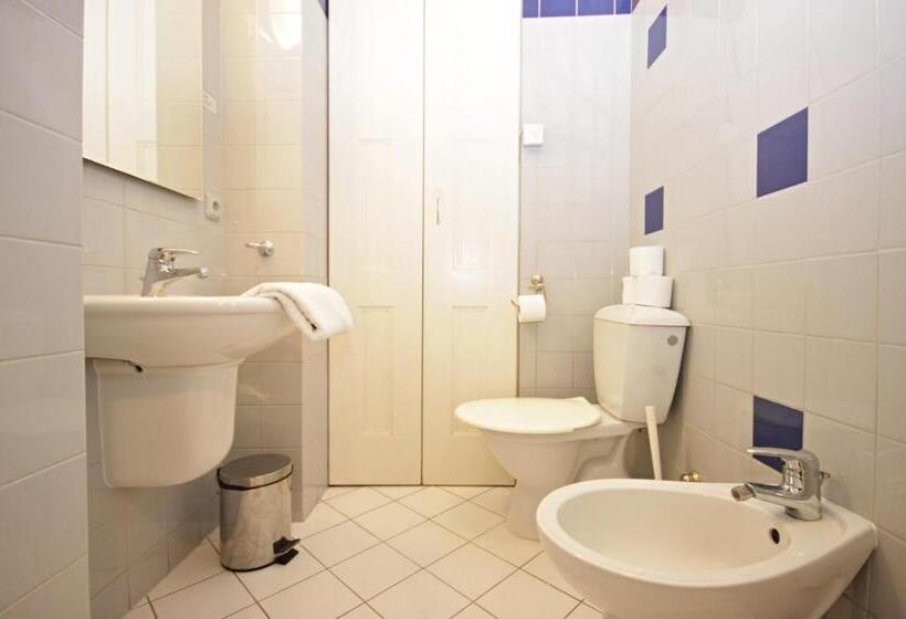 1 Bedroom Apartment, Old Town Apartments