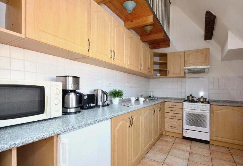 2 Bedroom Apartment, Old Town Apartments