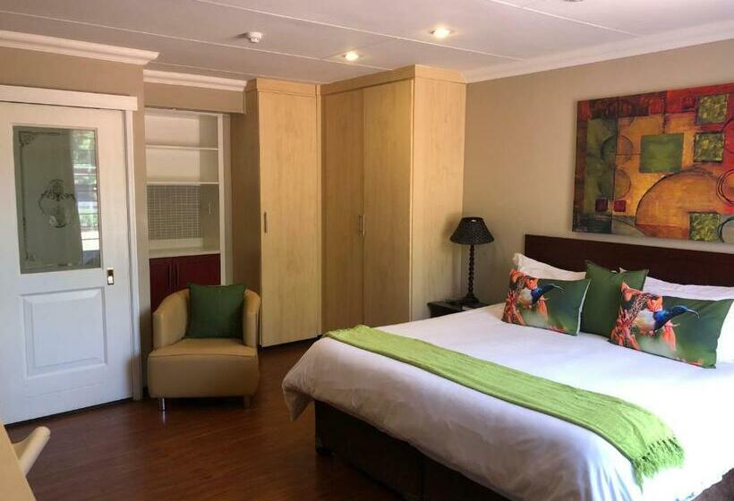 דירת חדר, 314 On Clark Guest House