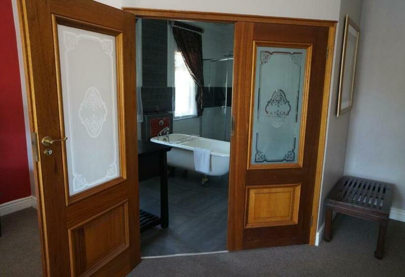 סוויטה אקזקיוטיב, 314 On Clark Guest House