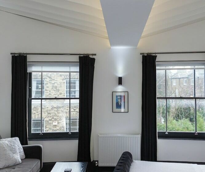 استودیوی پریمیوم, 6 Portobello Road