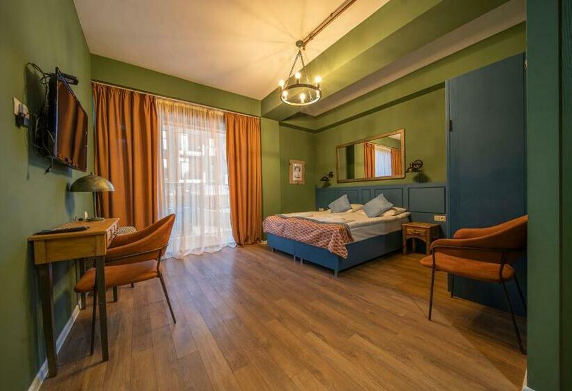 اتاق استاندارد, Raimond Palace